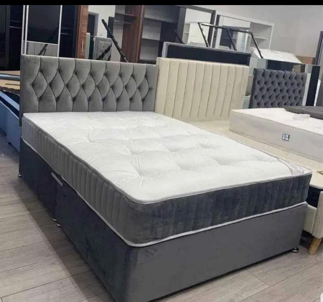 Chesterfield ( Divan ) Beds