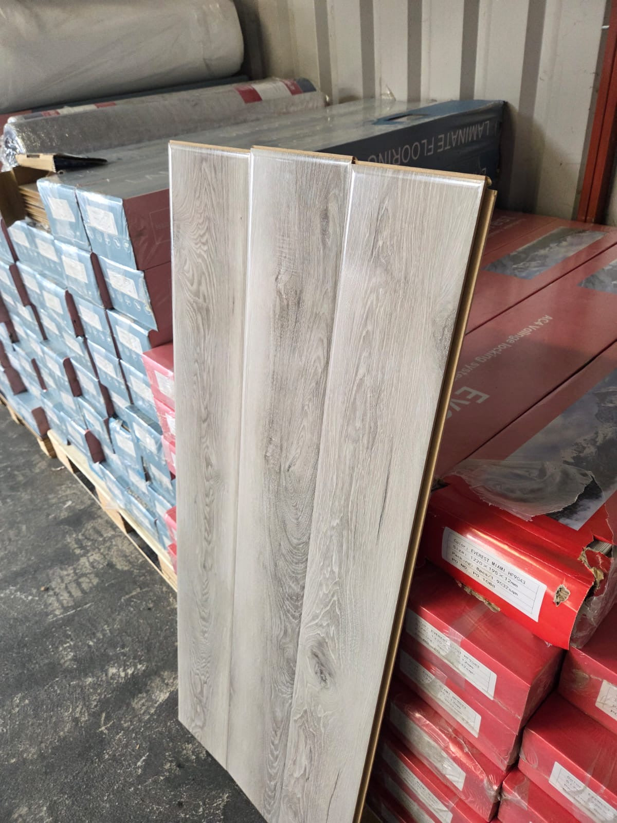Seattle Grey 12mm High Gloss Laminated Flooring