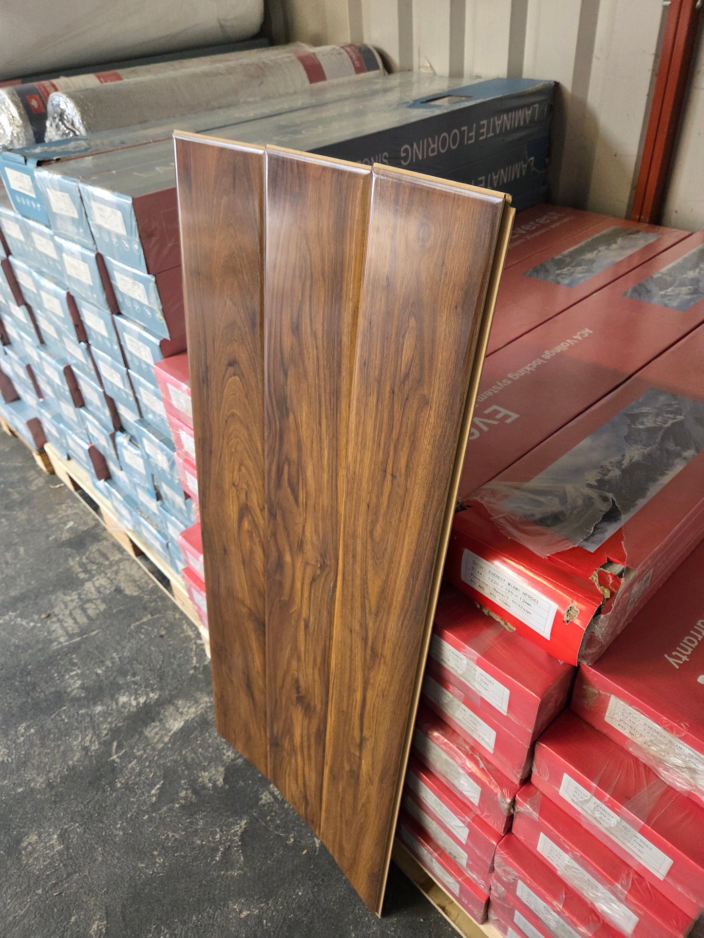 Calgary Wallnut 12mm High Gloss Laminated Flooring