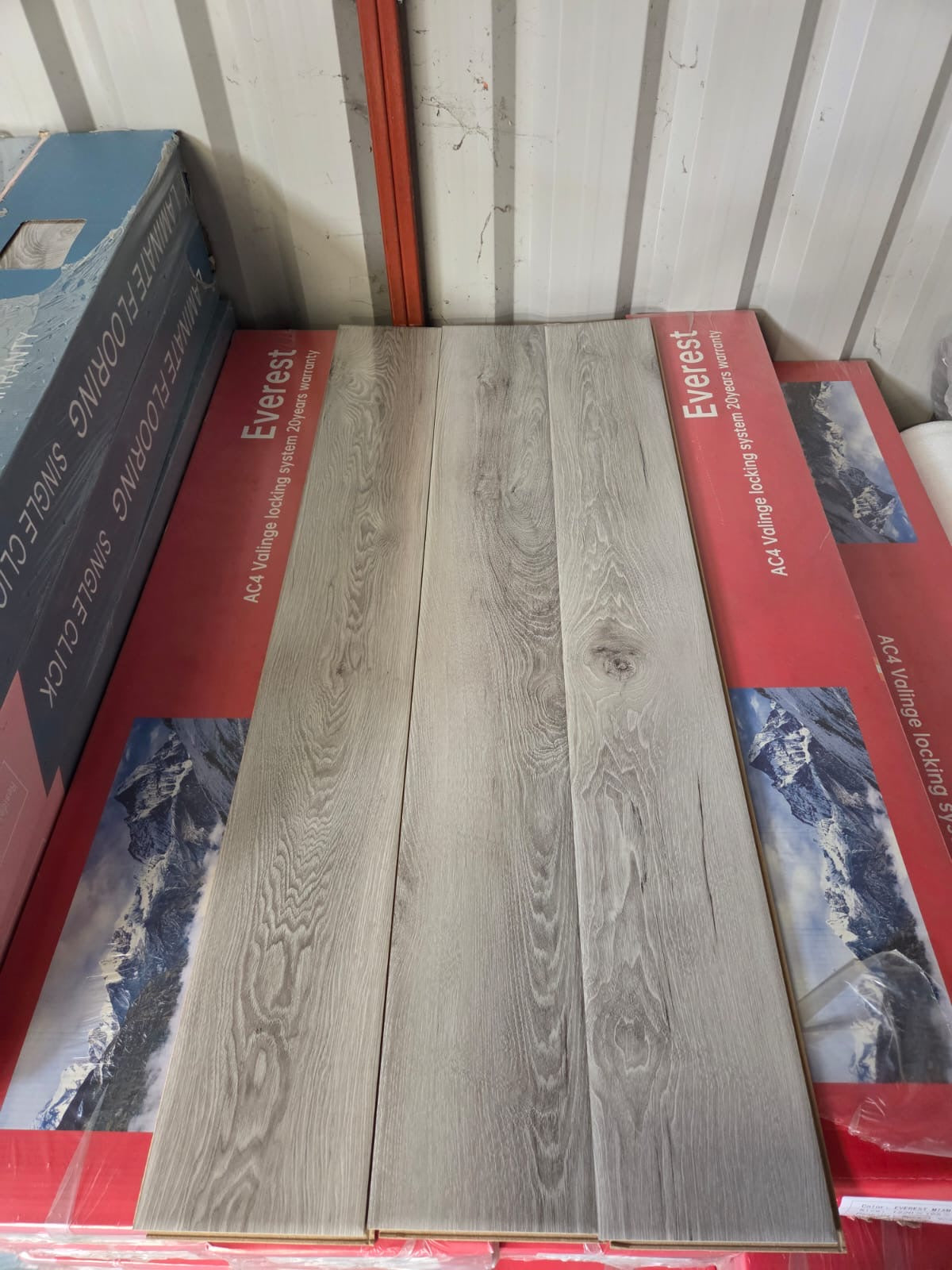 Seattle Grey 12mm High Gloss Laminated Flooring