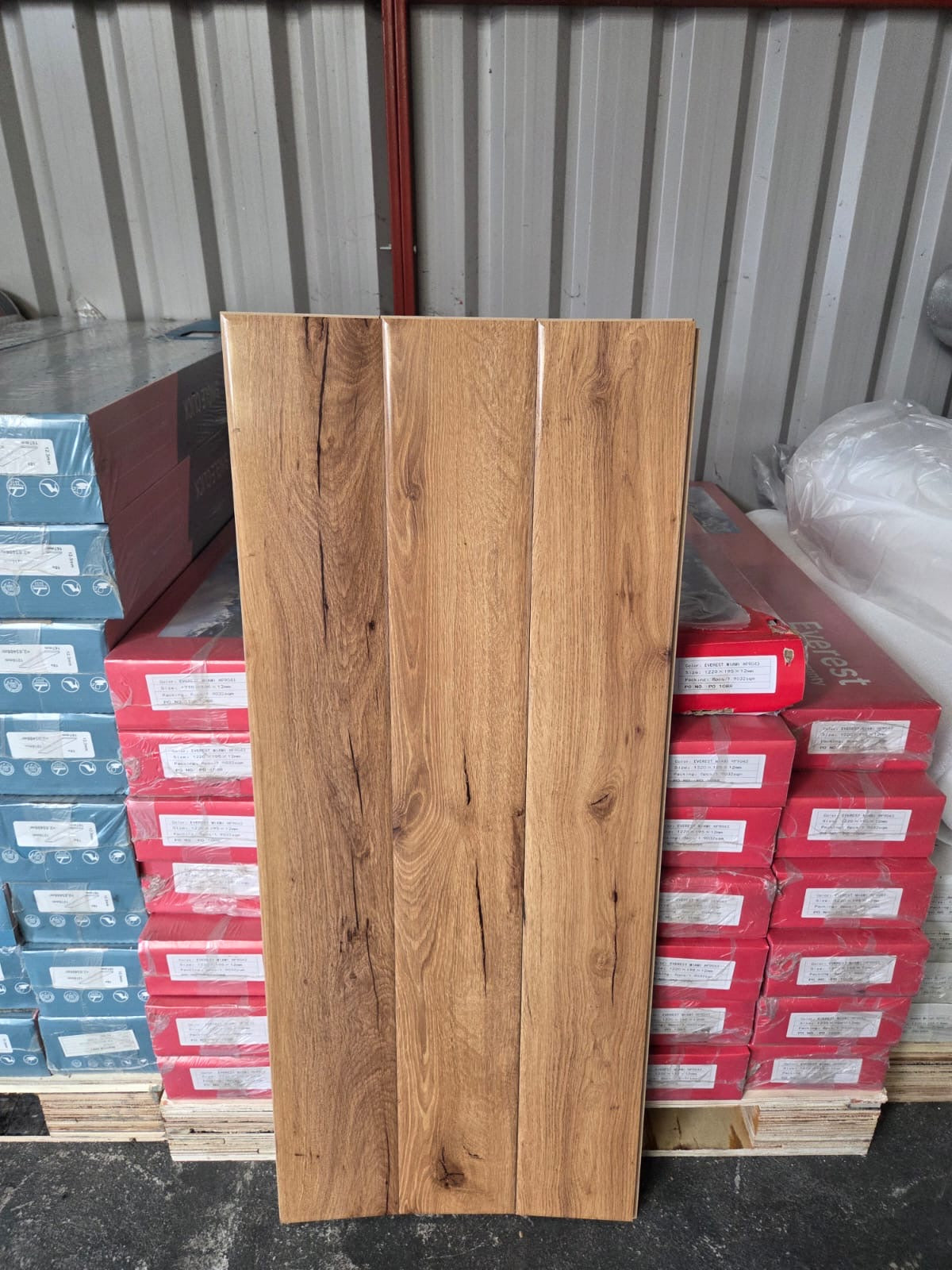 Rome Oak High Gloss 12mm Laminated Flooring