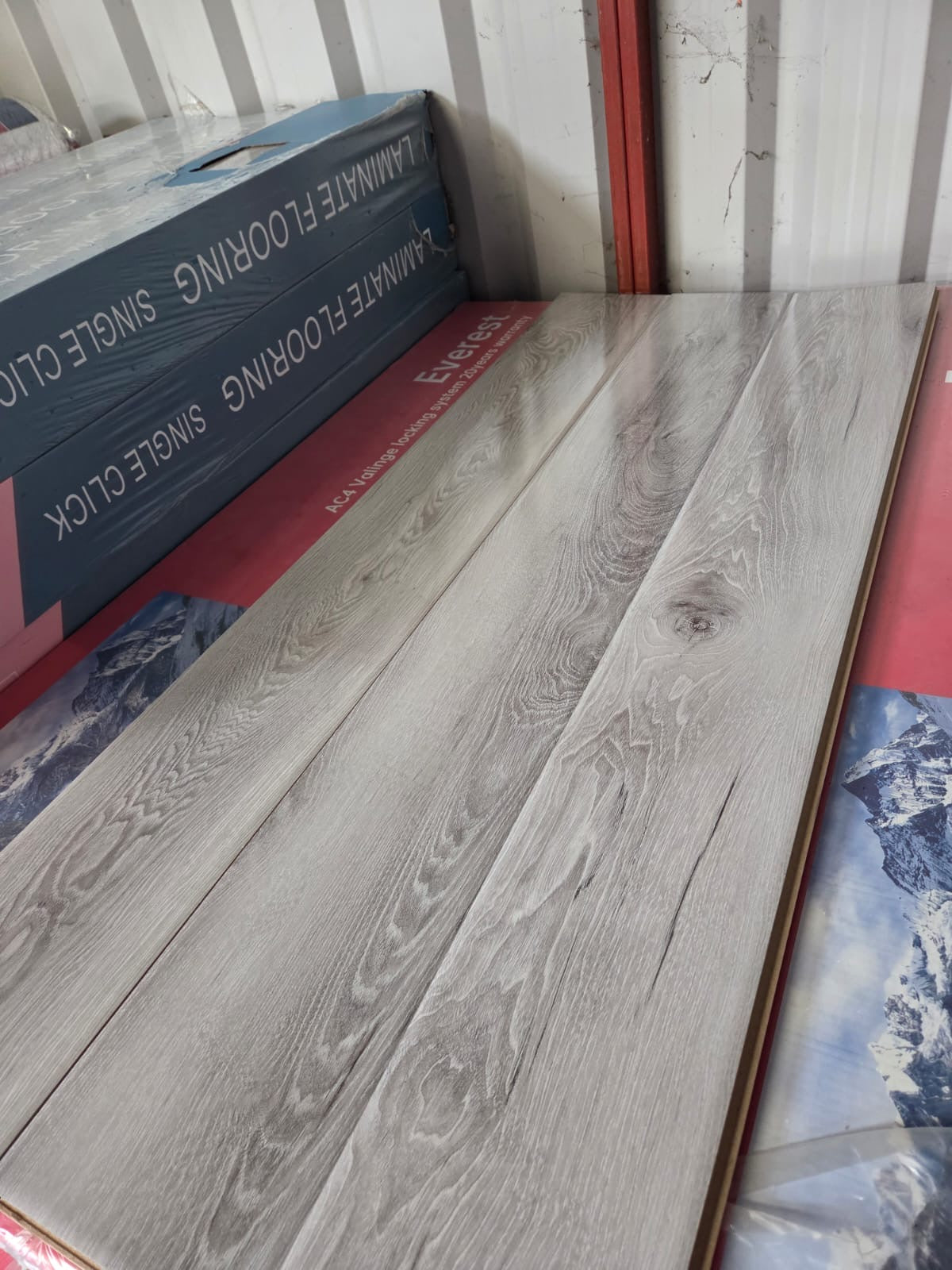 Seattle Grey 12mm High Gloss Laminated Flooring