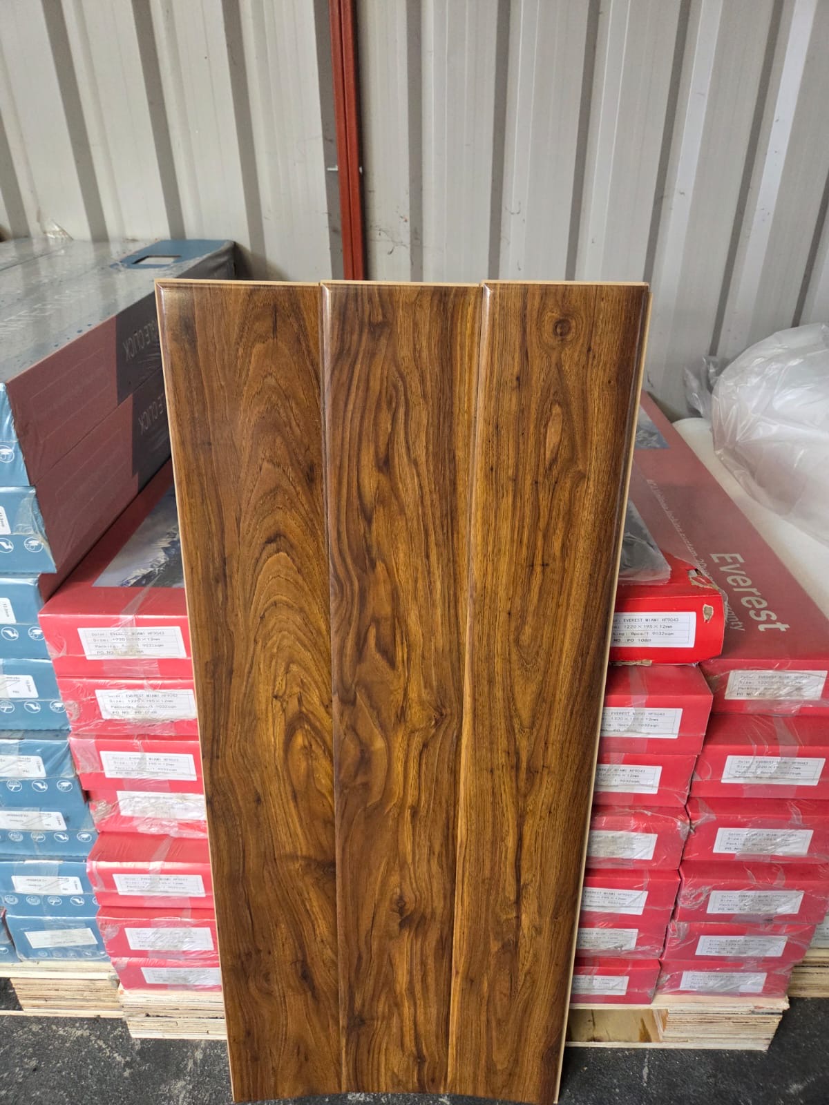 Calgary Wallnut 12mm High Gloss Laminated Flooring