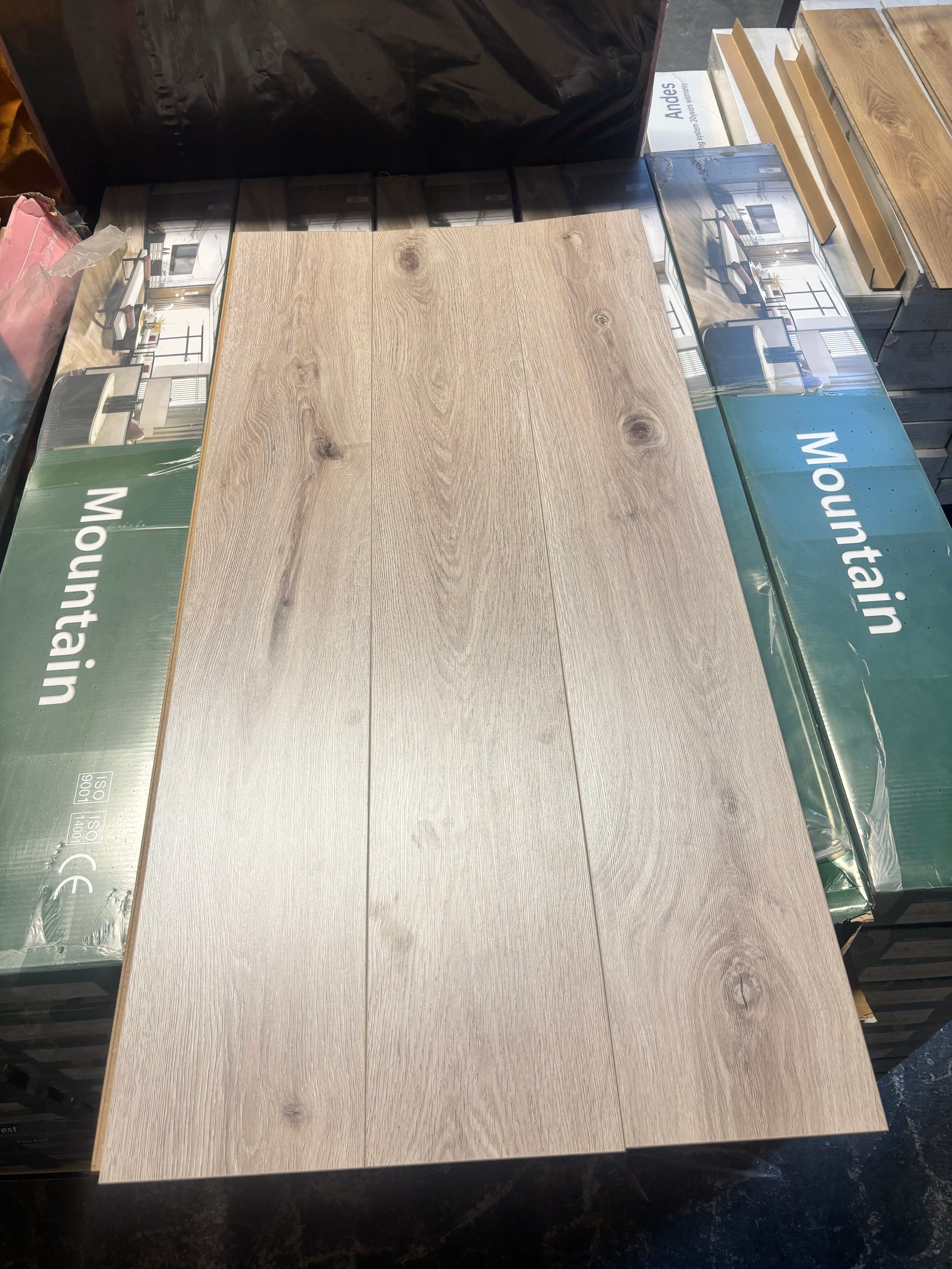 Mountain Irish Grey Laminated Flooring 8mm