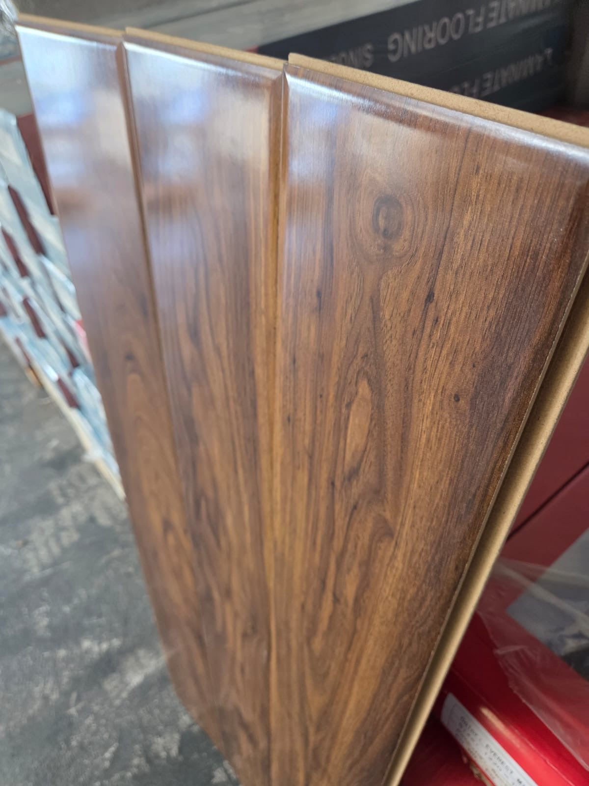 Calgary Wallnut 12mm High Gloss Laminated Flooring