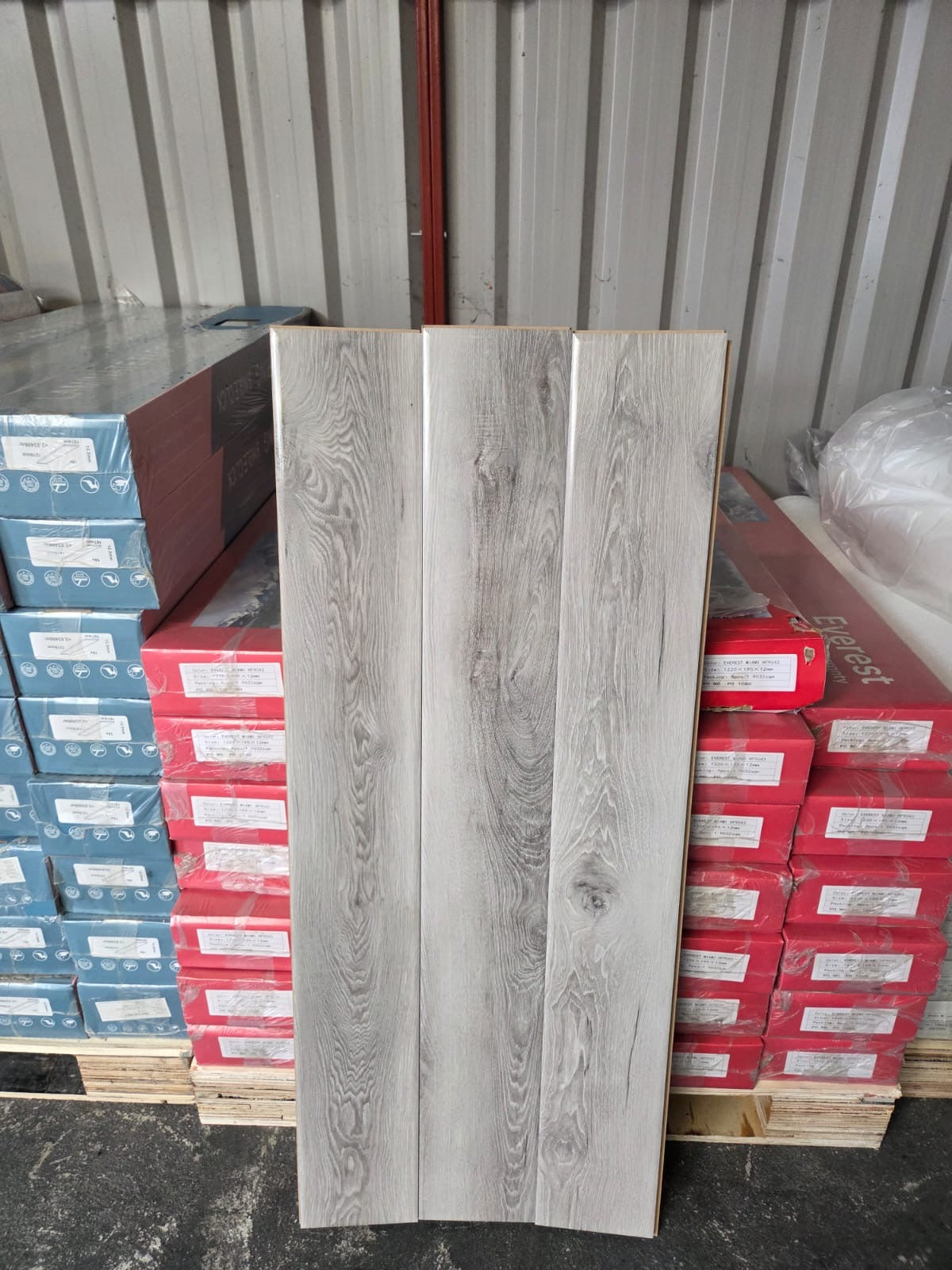Seattle Grey 12mm High Gloss Laminated Flooring