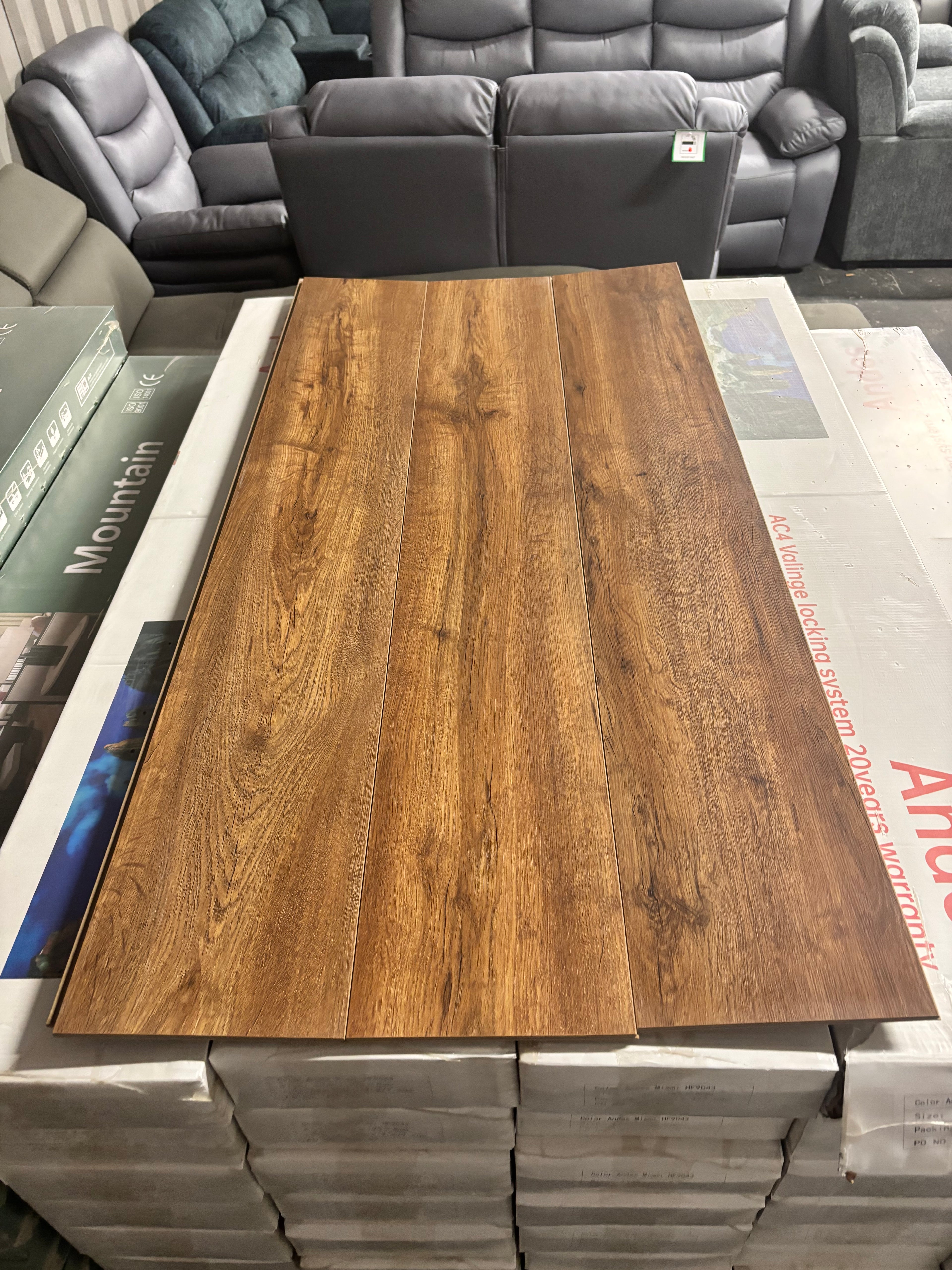 Forest Munich Oak Matt 12mm Laminated Flooring
