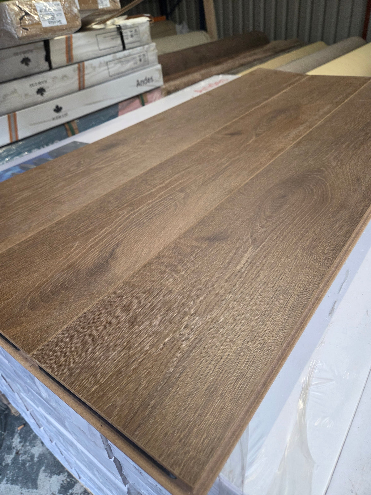 Bourbon Walnut Oak Laminated Flooring 8mm